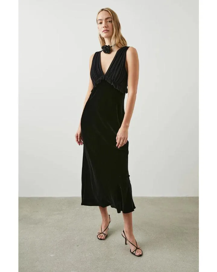 Gilda Black Velvet Sleeveless Dress